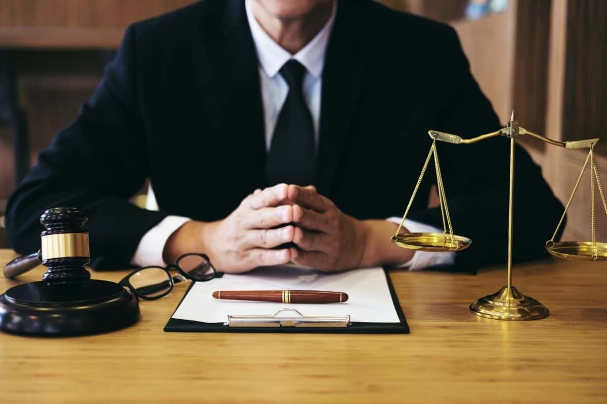 Should we get the Services of the Lawyer? | Best Agencies