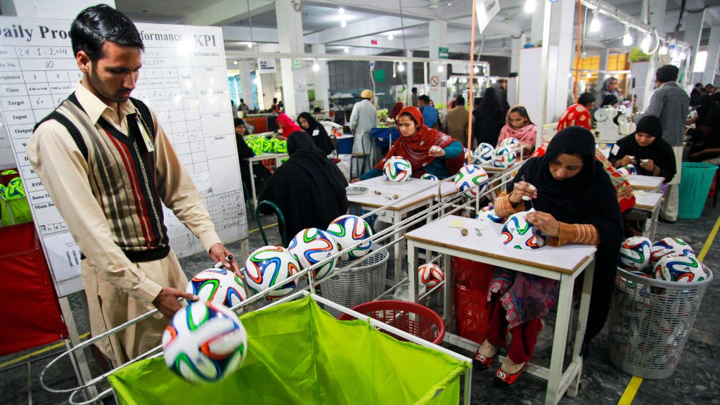 Which are the Famous Cities Around the World for Football Making | Best Agencies